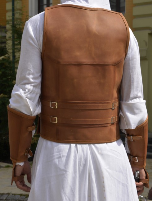 LEATHER ASSASSIN ARMOR: VEST AND BRACERS  Armure fantaisie